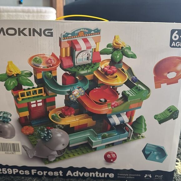 Bundle of 2 Building Block Sets - Picture 2 of 7